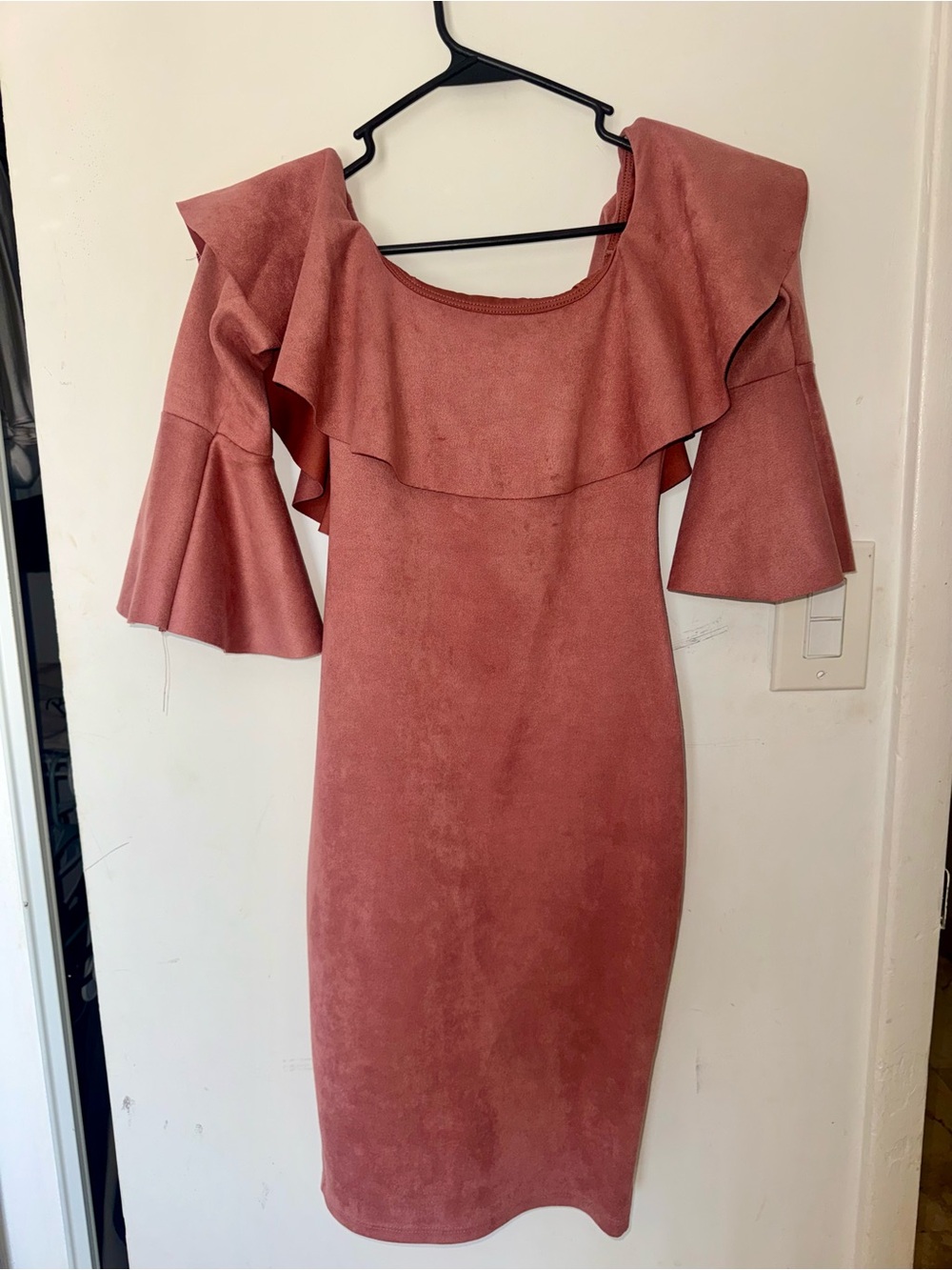 a'gaci One-Shoulder Ruffle Bodycon Dress in Rust - Picture 4 of 4